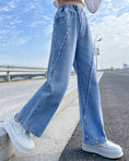 Load image into Gallery viewer, Girl's Elastic Waist Burrs Baggy Jeans
