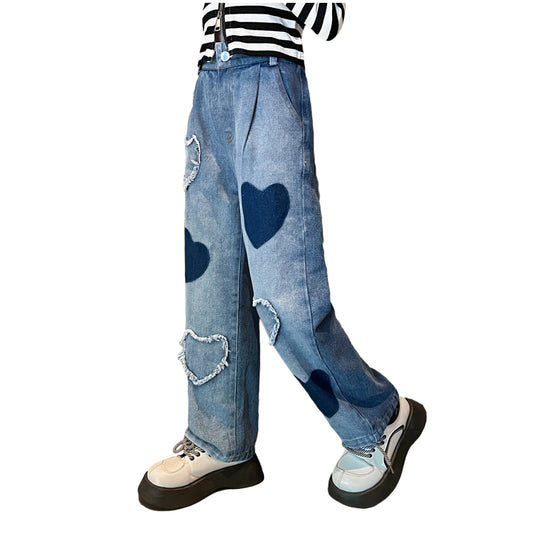 Jeans larghi con motivo a cuore alla moda da ragazza 